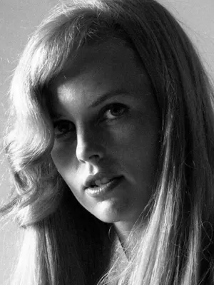 Roberta Collins