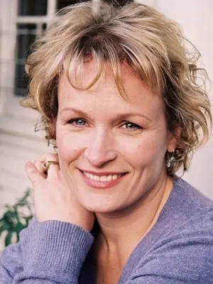 Elizabeth Dennehy