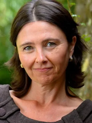 Noni Lewis