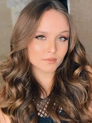 Larissa Manoela