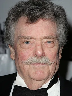 Bernard Fox