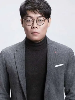 Shi Yi Yue