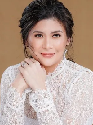 Roxanne Guinoo