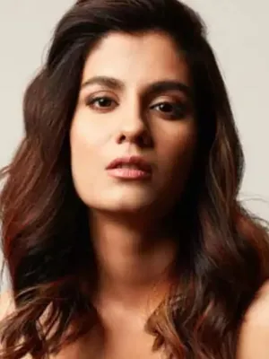 Shreya Dhanwanthary