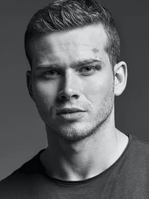Oliver Stark