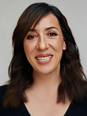 Binnur Kaya