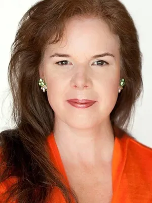 Lisa Bronwyn Moore