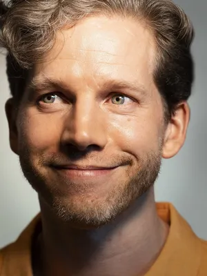 Stark Sands