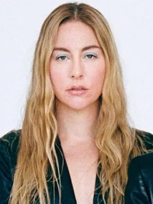 Este Haim
