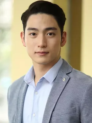 Mark Apiwit Jakthreemongkol