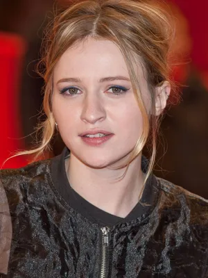 Christa Théret