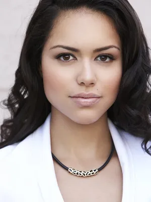 Alyssa Diaz