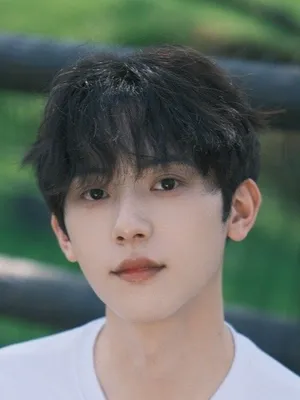 Song Yifan