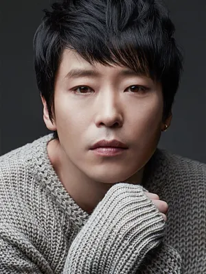 Uhm Ki-joon