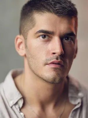 Ellis Eyres