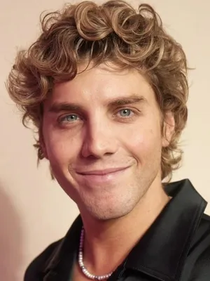 Lukas Gage