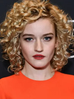 Julia Garner