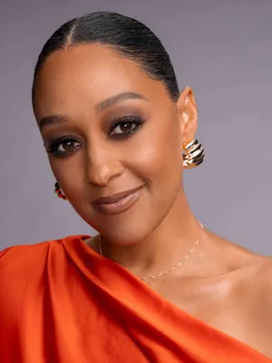 Tia Mowry