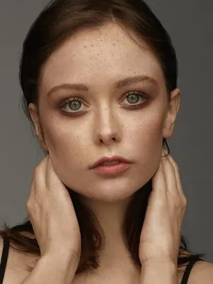 Suzanna Son