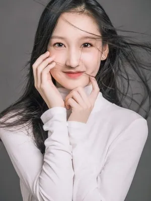 Yuwen Zhang