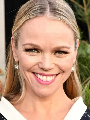 Lauren Bowles