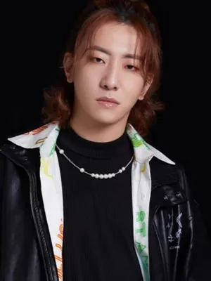 Hu Yajie