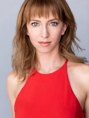 Julia Aks