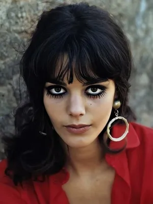 Tina Aumont