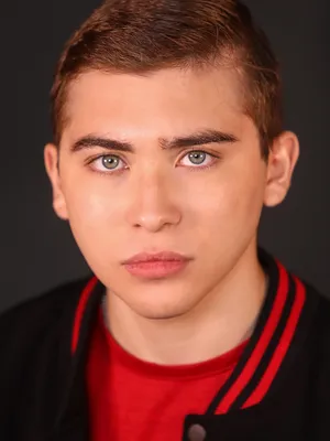 Raymond Ochoa