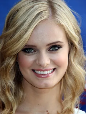 Sara Paxton