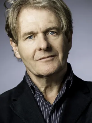 Robert Bathurst