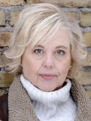 Suzanne Axell
