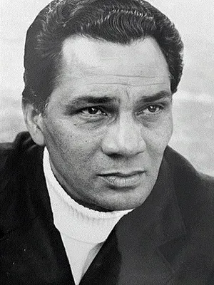 Enrique Lucero