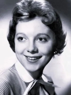 Anna Massey