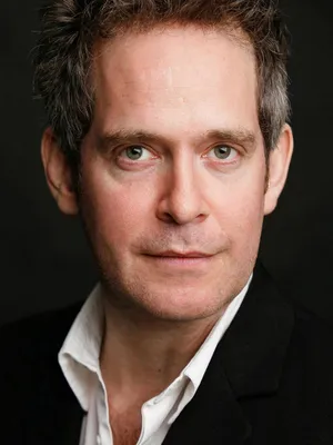 Tom Hollander