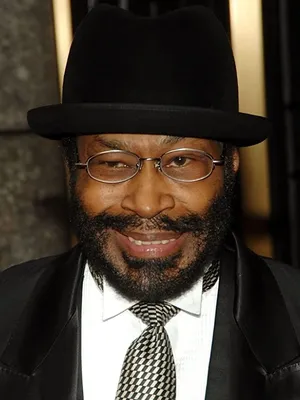 Anthony Chisholm