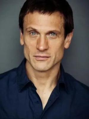 Simon Merrells