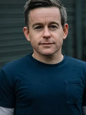Paul Lowe