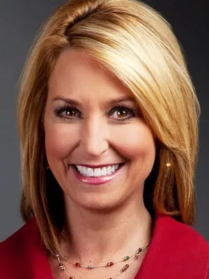 Leslie Lowe