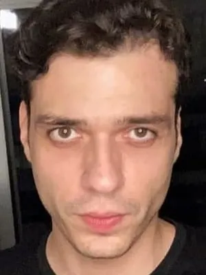 Ali Önsöz