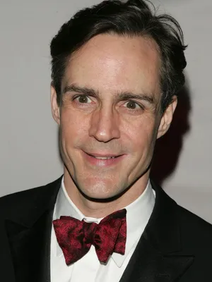 Howard McGillin