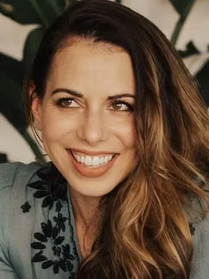 Laura Bailey