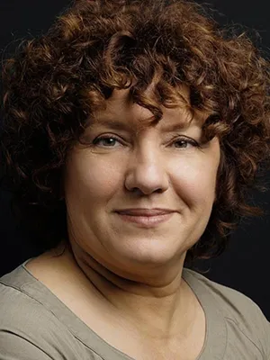 Ayşenil Şamlıoğlu