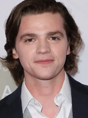 Joel Courtney