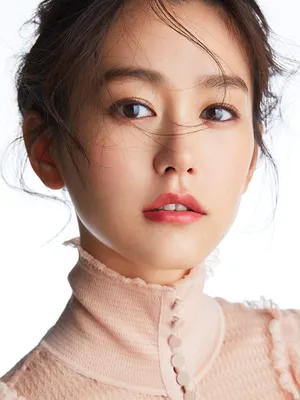 Mirei Kiritani