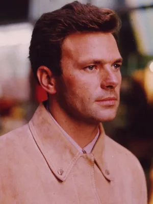 Derek Cracknell