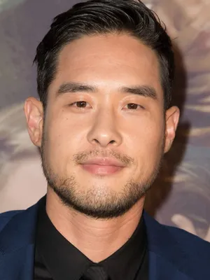 Raymond Lee
