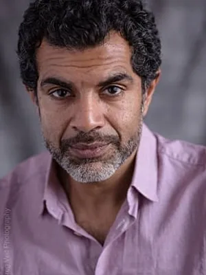 Ezra Faroque Khan