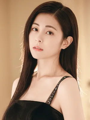 Lorene Ren