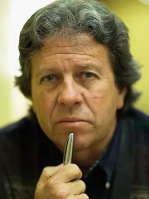 Luis Llosa